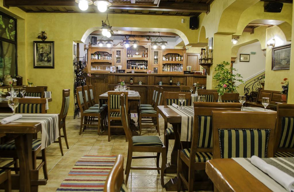 Crama Haiducilor Cluj-Napoca Extérieur photo